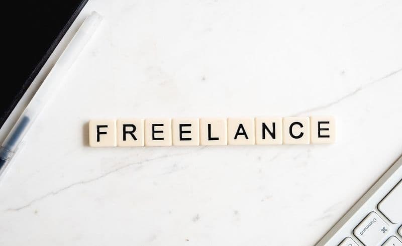 How to Become a Freelance Foreign Trade Specialist